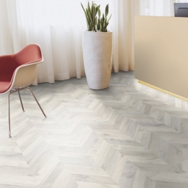 Ламинат Kaindl Natural Touch 8 mm Wide Plank K 4438 Дуб FORTRESS ALNWIG